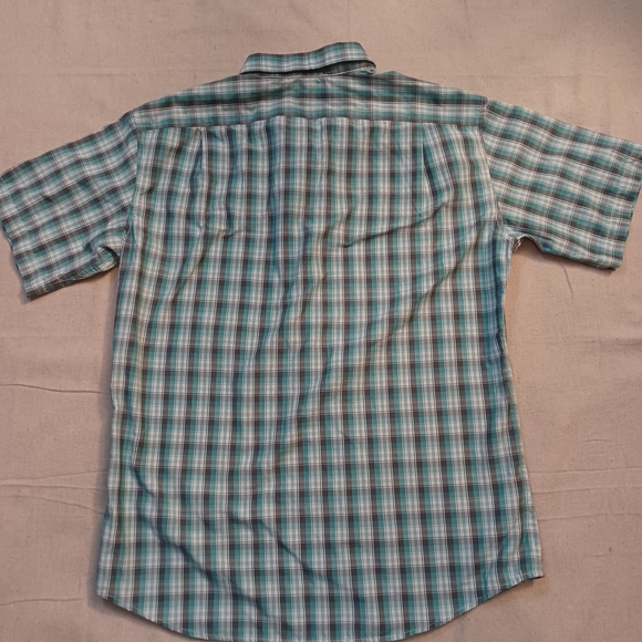 Eddie Bauer Short-Sleeve Plaid Button-Down Shirt Men's Size Medium - Picture 5 of 9